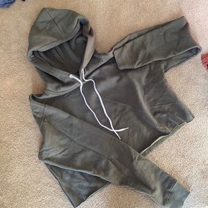 Wild Fable. Cropped hoodie. Army Green size medium. NWOT
